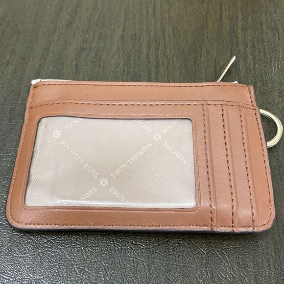 Michael Kors Anita Large Convertible Shoulder Bag vanilla monogram pattern. 2pc - Picture 13 of 16